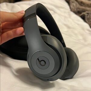 Beats by Dre Studio3 Over-Ear Headphones - Gray